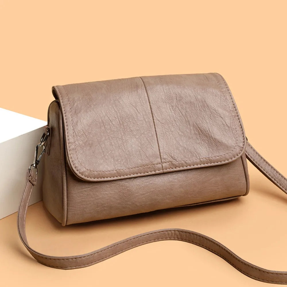 Waxed leather crossbody bag - Elegant vintage design with flap
