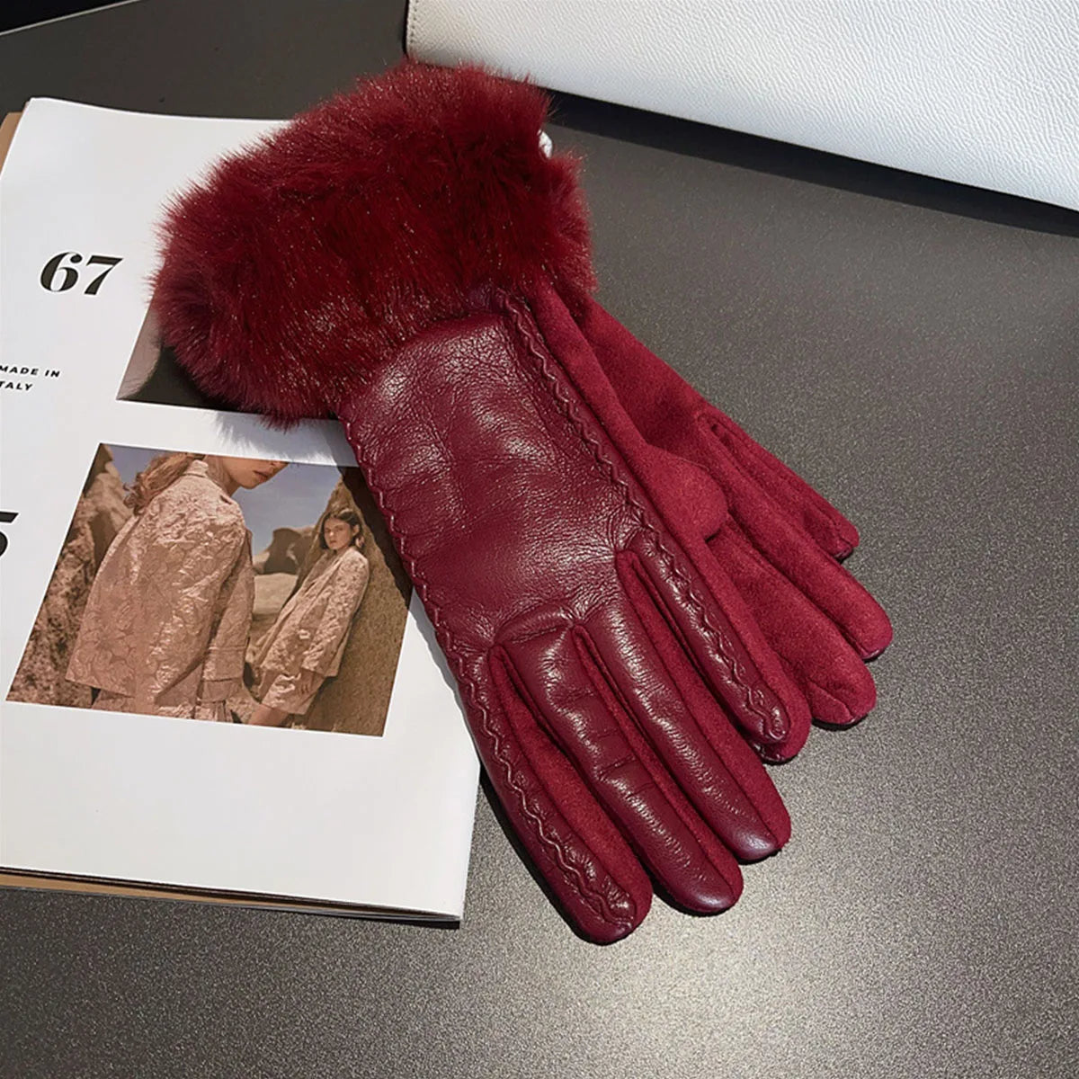 Gants en similicuir à bordure en fausse fourrure