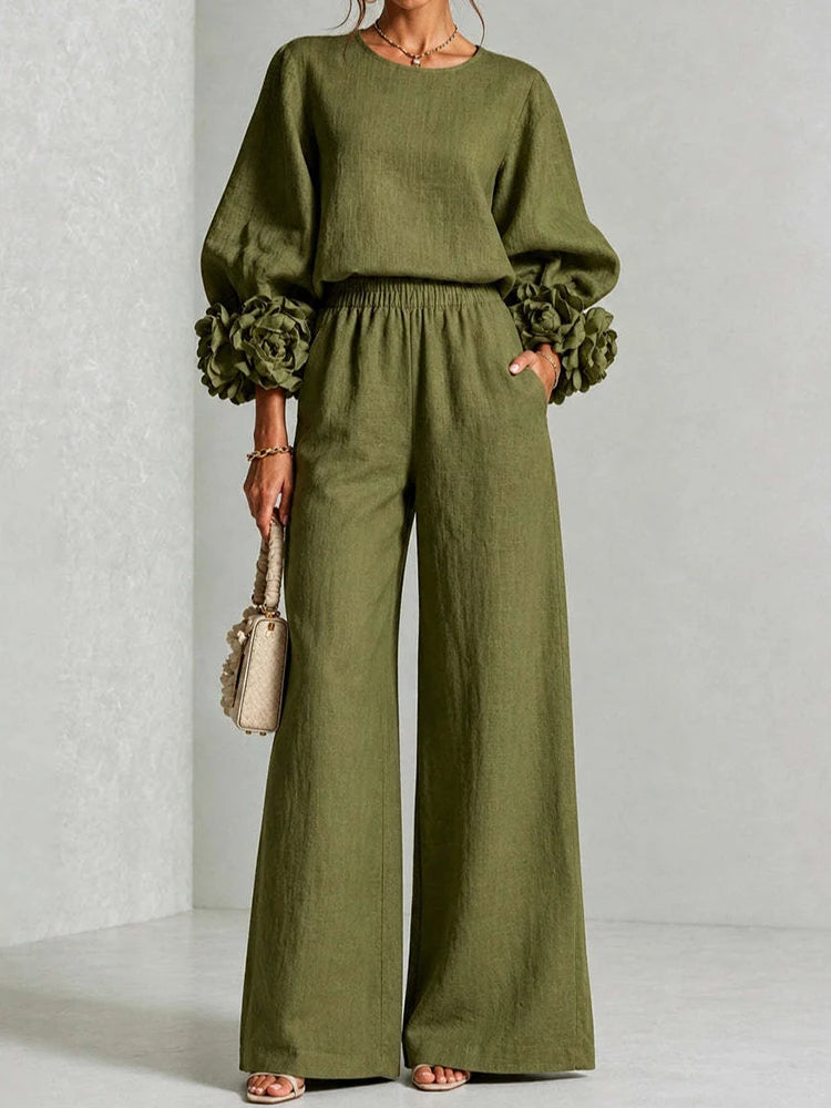 Ensemble deux pièces à manches fleuries et pantalon large