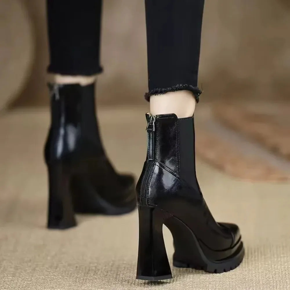 Bottes à plateforme et talon carré pour femme
