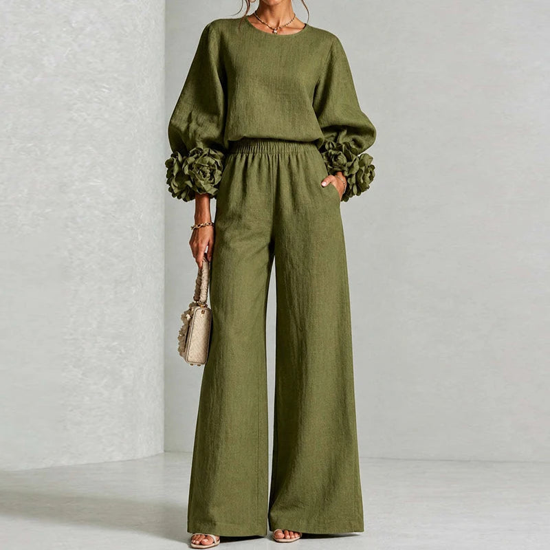 Ensemble deux pièces à manches fleuries et pantalon large