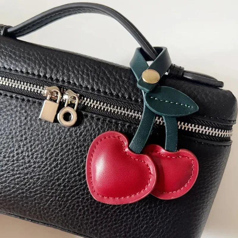Porte-Clés Femme en Cuir – Pendentif Cerise Exquis, Décoration de Sac À Main