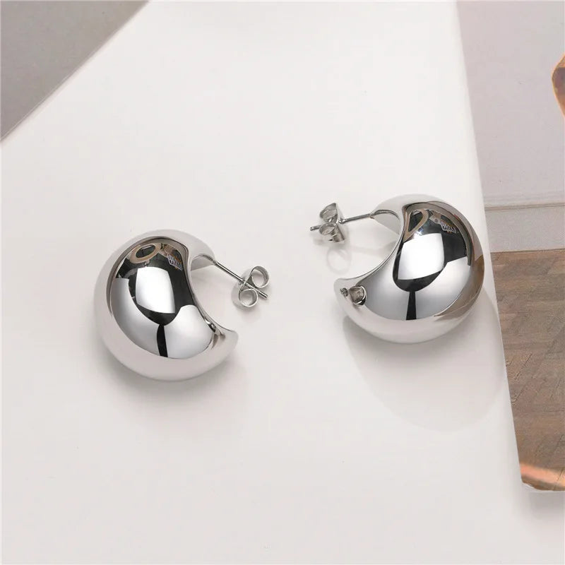 Teardrop Dangle Earrings – Smooth Gold-Plated Metal, Lightweight & Trendy