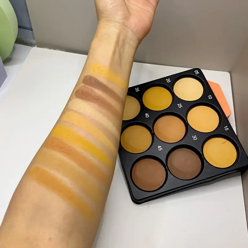 Palette Contour 9 Couleurs – Fond de Teint, Anti-Cernes, Contouring, Fixation, Fini Mat & Shimmer