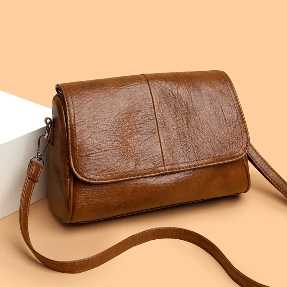Waxed leather crossbody bag - Elegant vintage design with flap