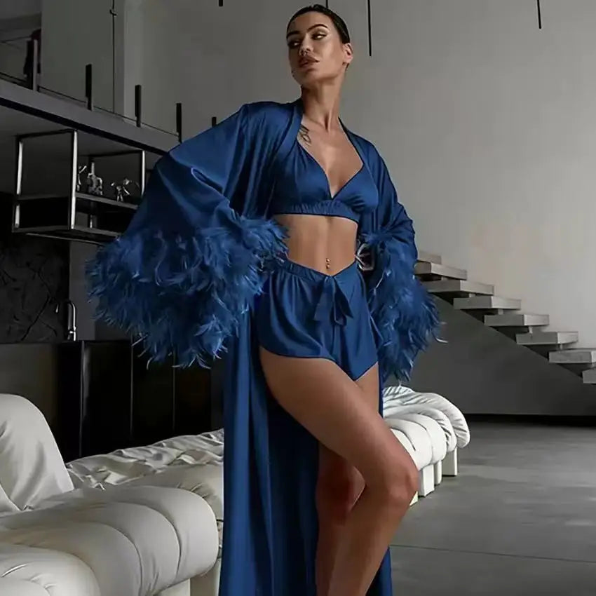 Peignoir Long Luxe Femme – Satin & Plumes, Longueur Cheville, Style Élégant