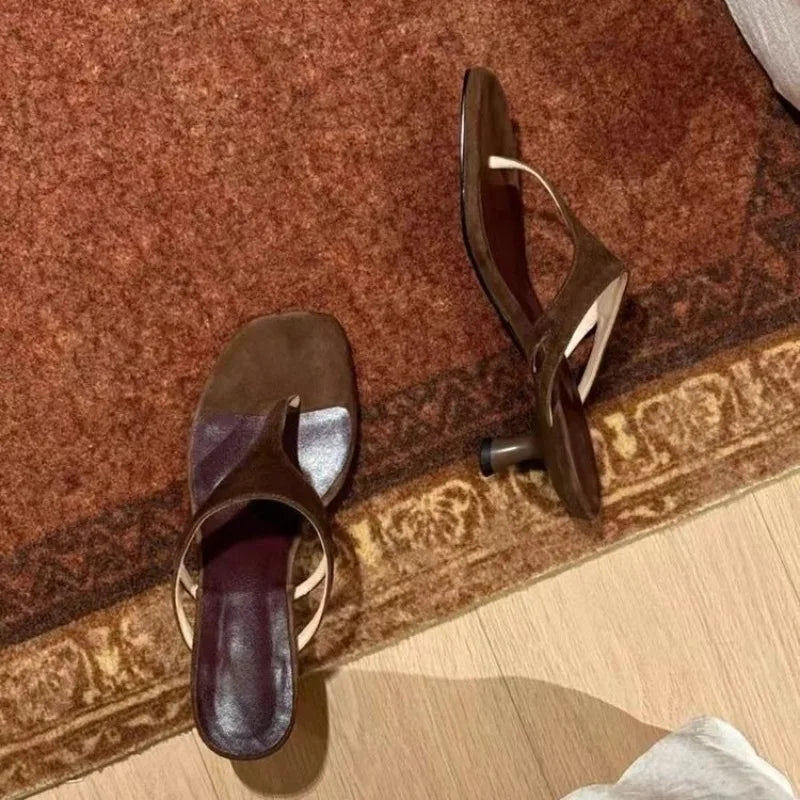 Mules & Tongs Femme à Talon Fin – Bout Carré Ouvert, Suédine Élégante Style Office