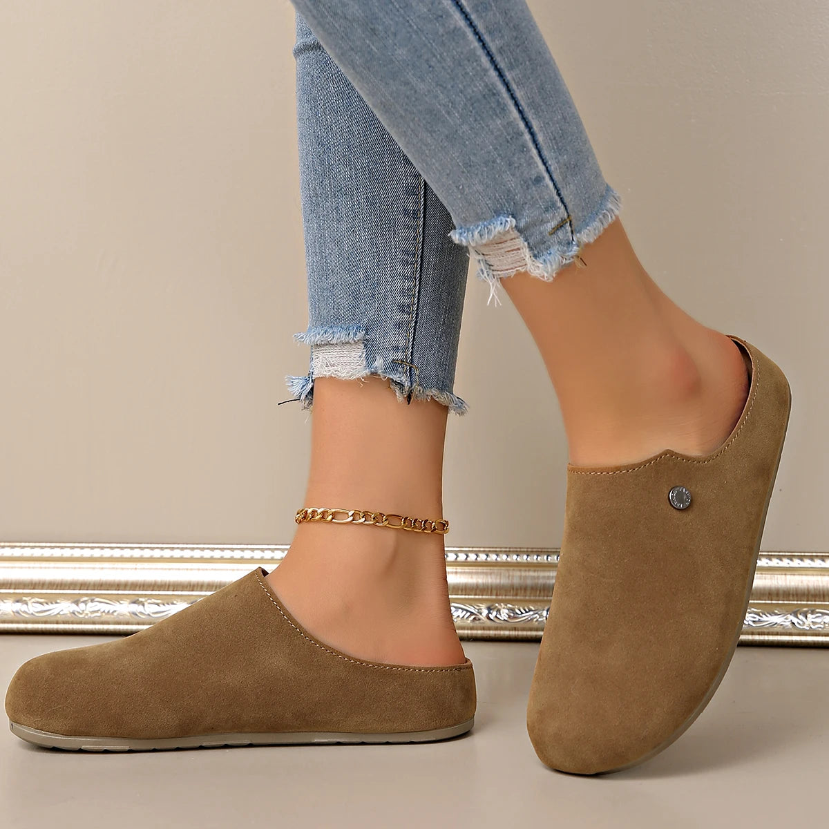 Mules Femme Plates – Bout Fermé Confortable, Style Fashion Quotidien