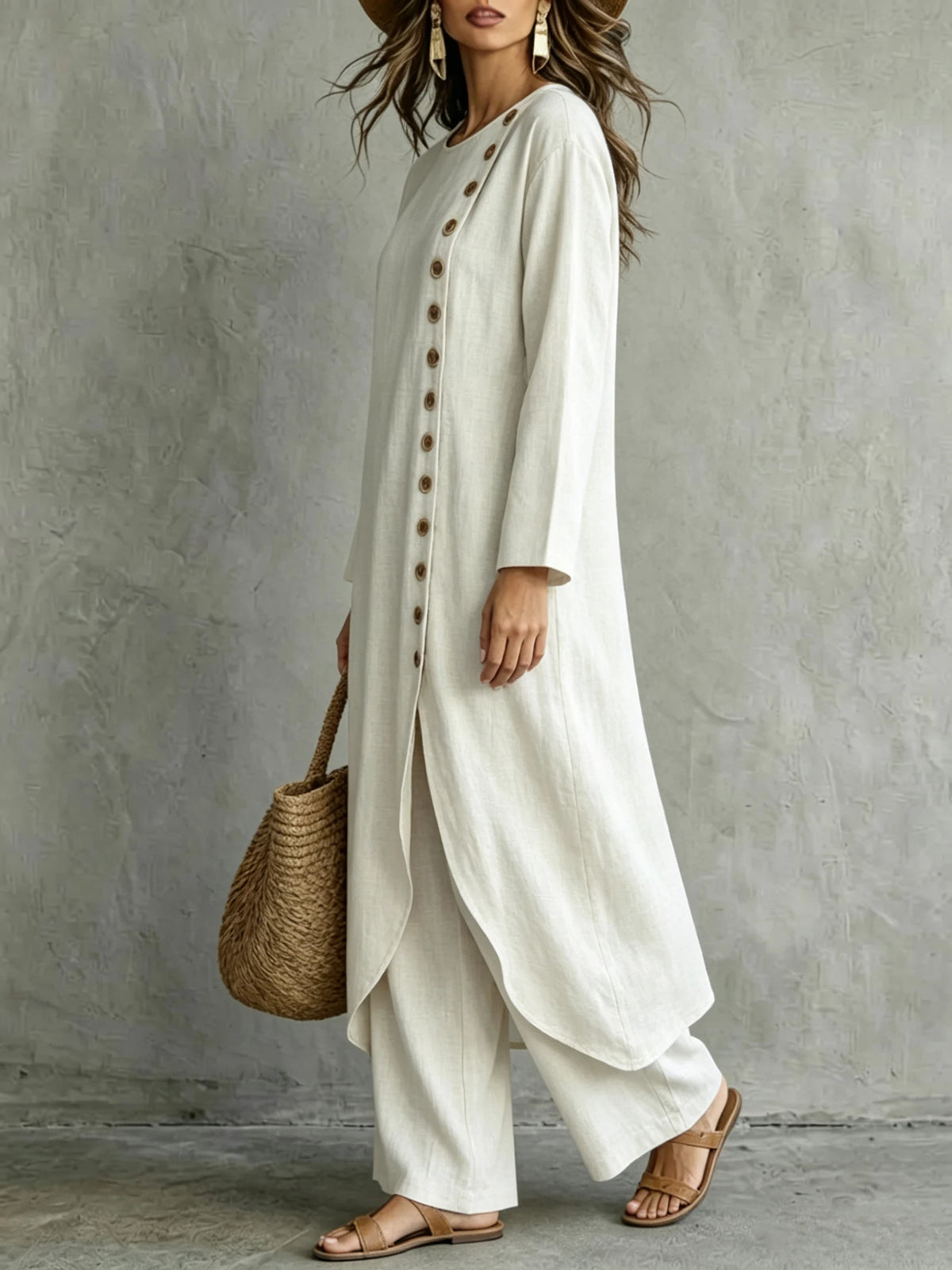 Ensemble pantalon avec tunique asymétrique à boutons décoratifs