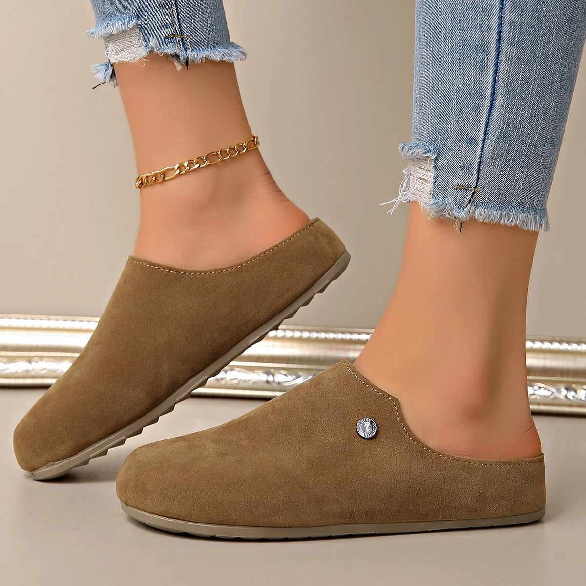 Mules Femme Plates – Bout Fermé Confortable, Style Fashion Quotidien