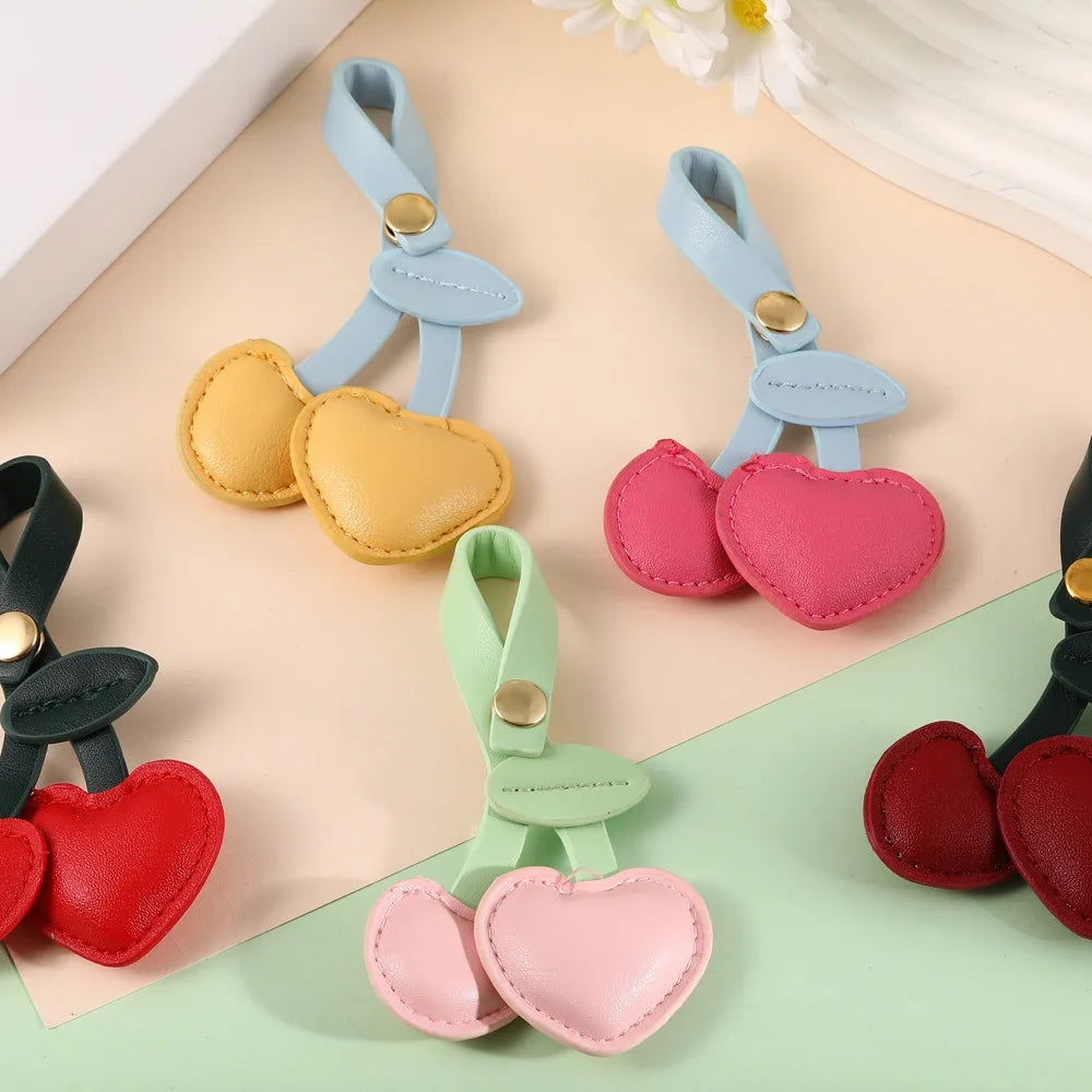 Porte-Clés Femme en Cuir – Pendentif Cerise Exquis, Décoration de Sac À Main