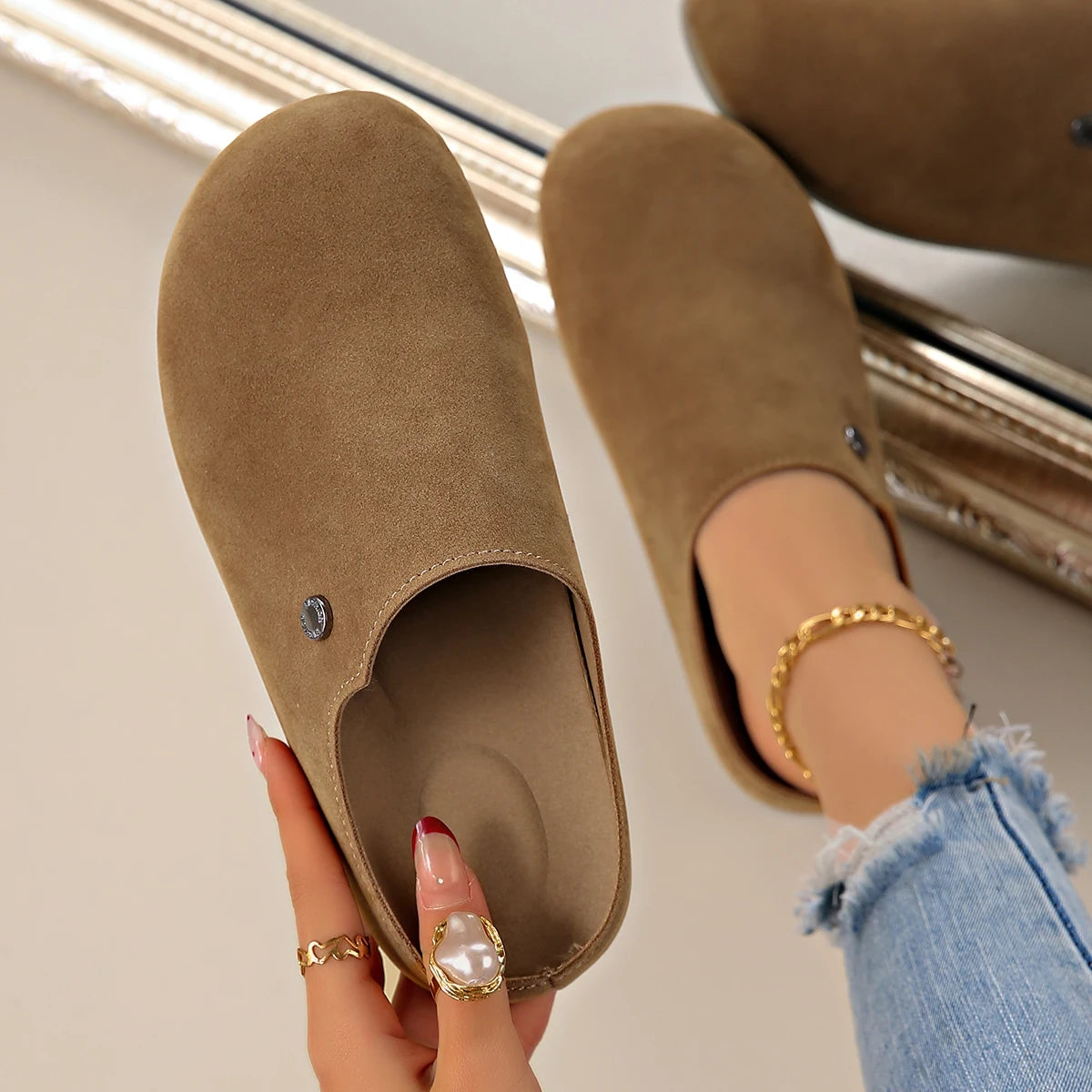Mules Femme Plates – Bout Fermé Confortable, Style Fashion Quotidien