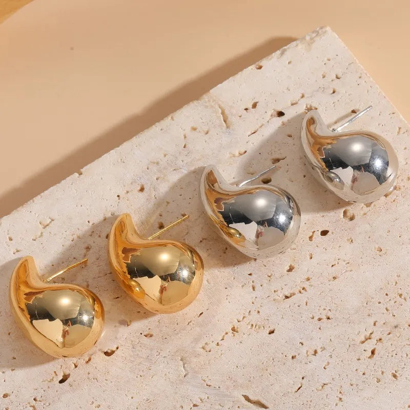 Teardrop Dangle Earrings – Smooth Gold-Plated Metal, Lightweight & Trendy