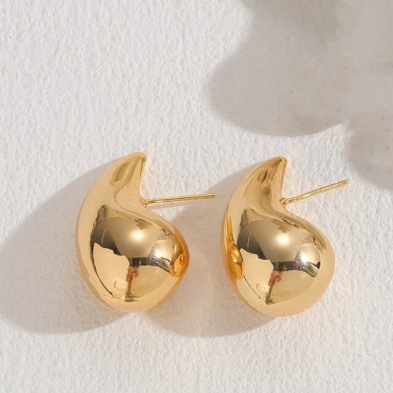 Teardrop Dangle Earrings – Smooth Gold-Plated Metal, Lightweight & Trendy