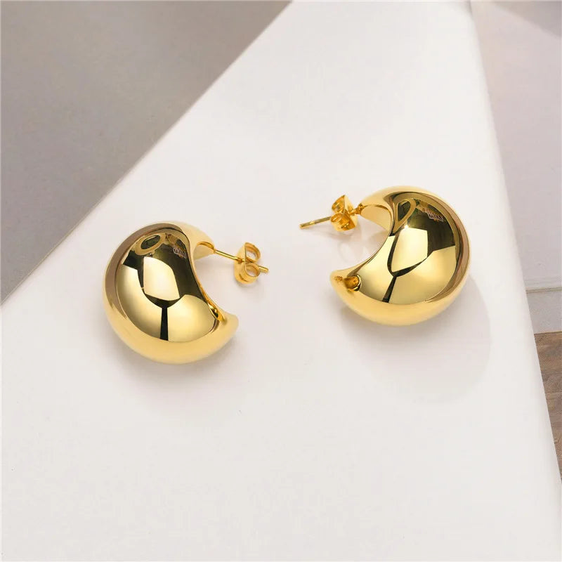 Teardrop Dangle Earrings – Smooth Gold-Plated Metal, Lightweight & Trendy
