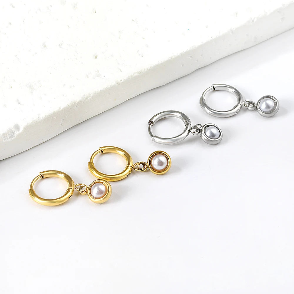Boucles d'Oreilles Créoles Perle Simulée – Acier Inoxydable Plaqué Or 24K, Style Tendance