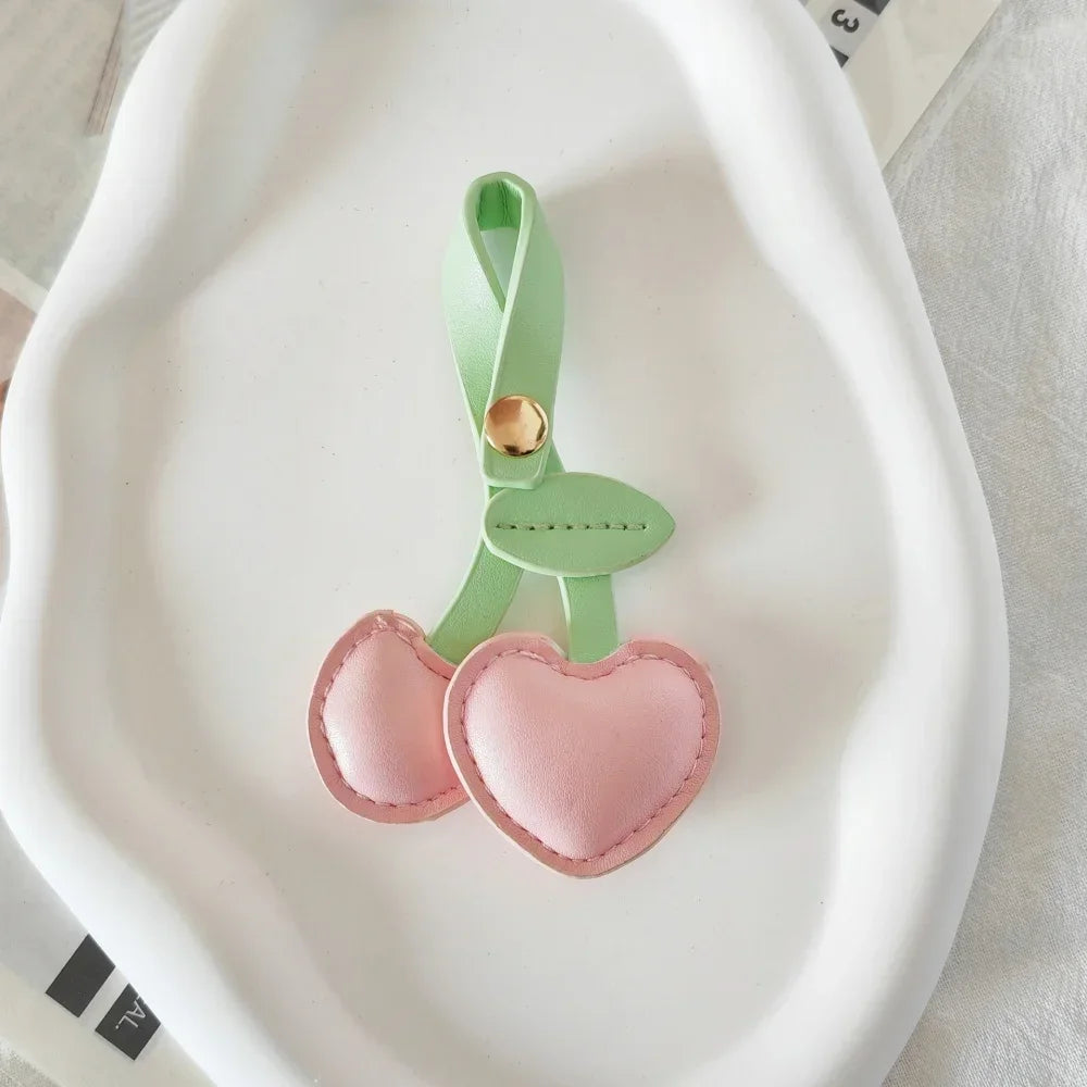 Porte-Clés Femme en Cuir – Pendentif Cerise Exquis, Décoration de Sac À Main