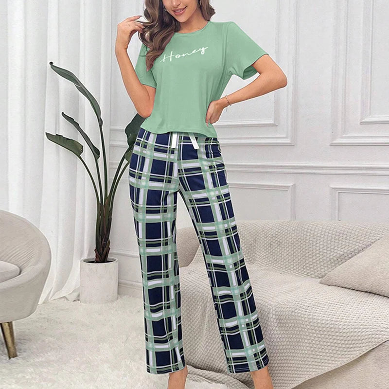 Women's 2-Piece Pajama Set – Heart & Letter Print, Short-Sleeve Top & Long Pants