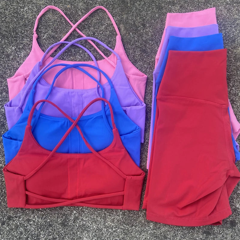 Ensemble de Sport Femme 2 Pièces – Bra Bretelles Croisées & Short Taille Haute, Yoga & Running