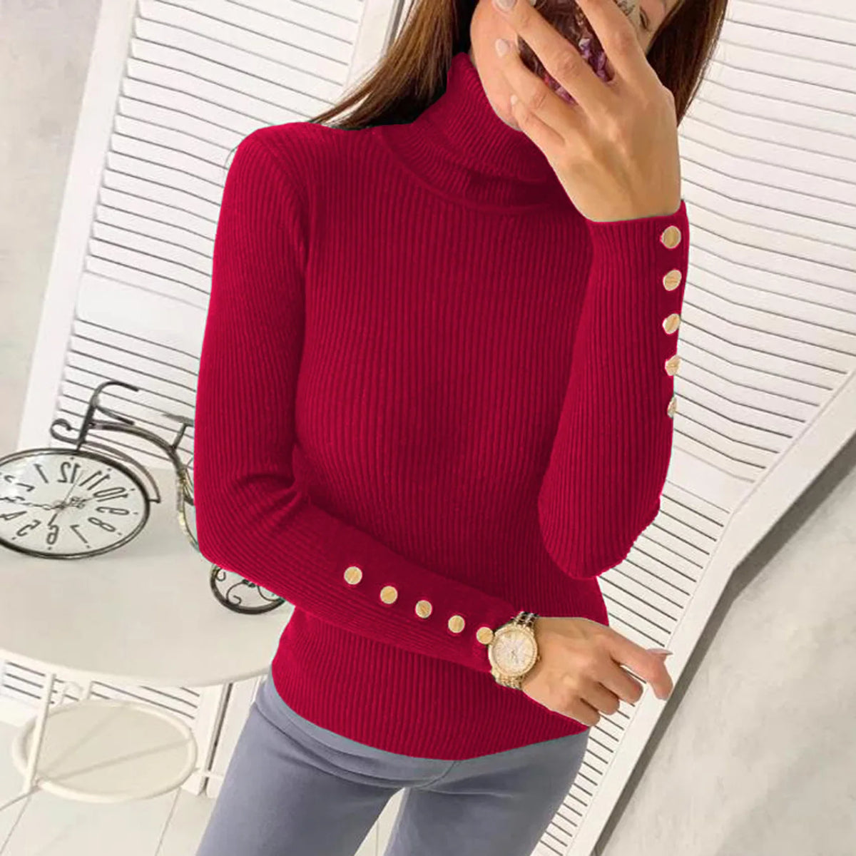 Pull Côtelé à Col Roulé et Boutons Décoratifs