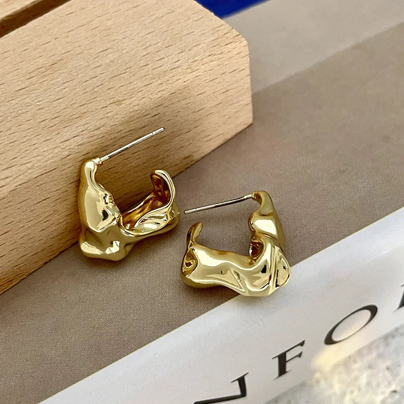 Teardrop Dangle Earrings – Smooth Gold-Plated Metal, Lightweight & Trendy