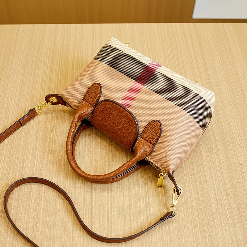 Women's handbag - retro casual versatile printed bag