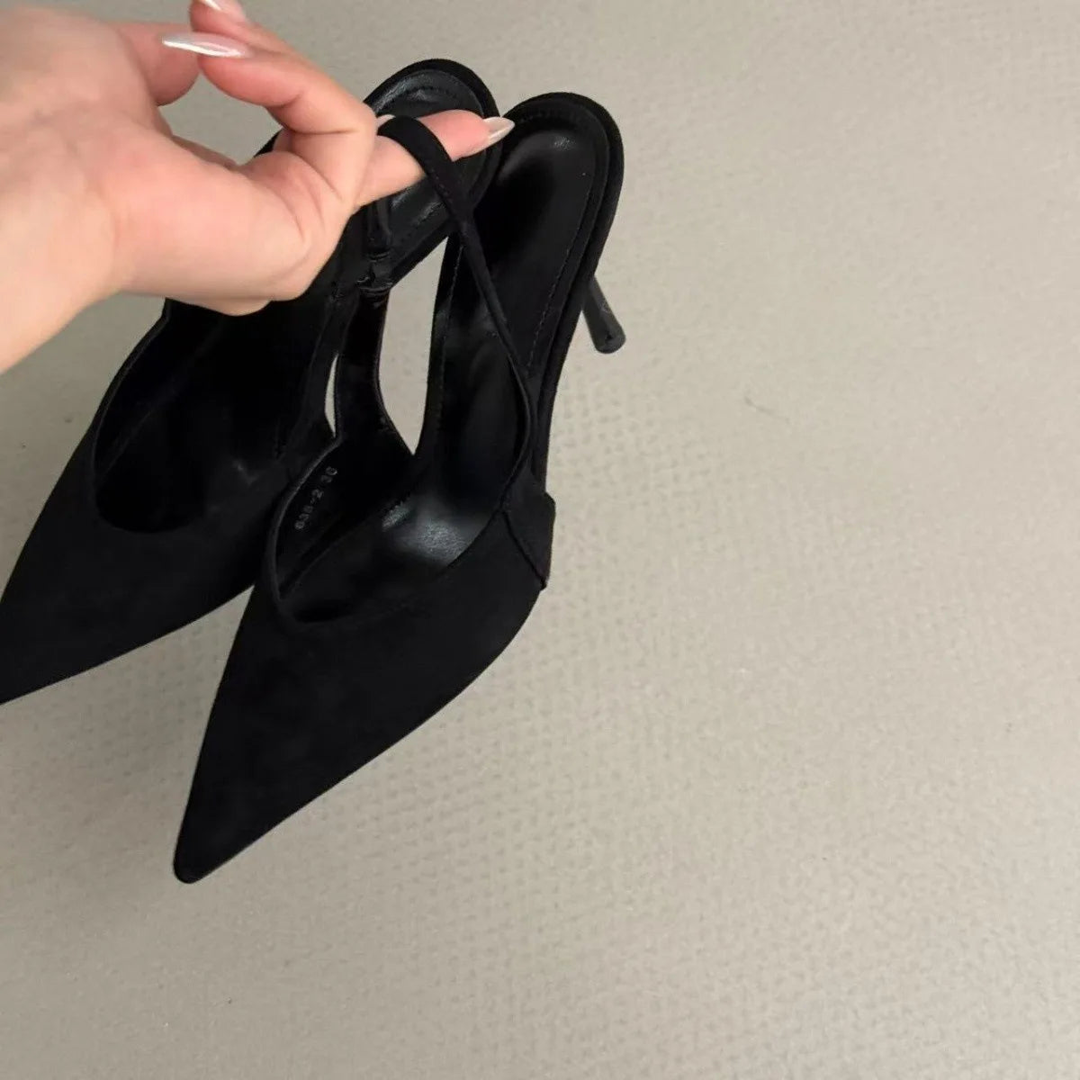 Escarpins en suédine à bride arrière et talon fin