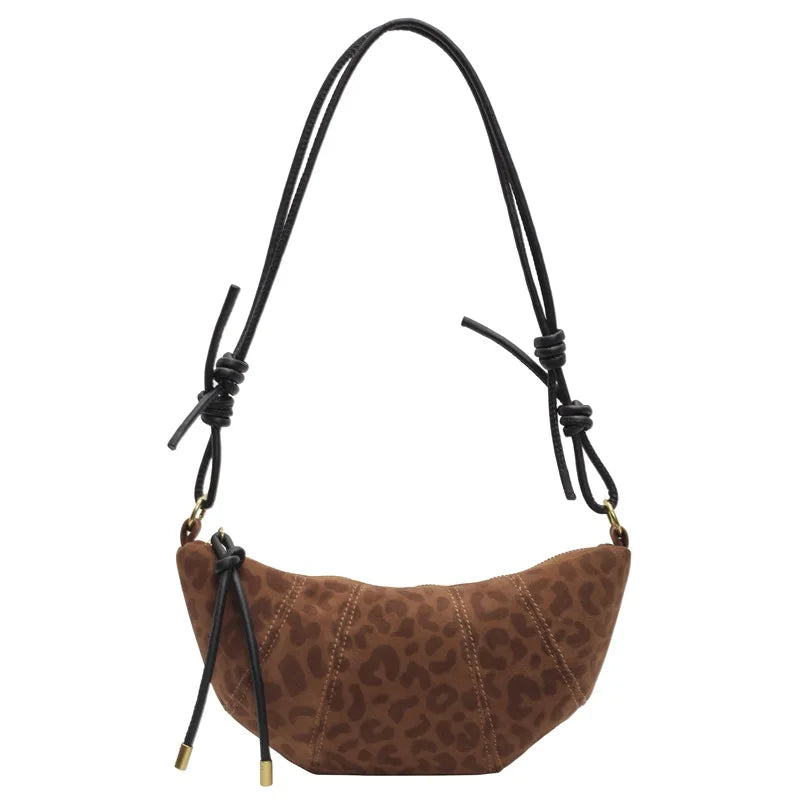 Mini sac croissant en suédine tendance - Design avec cordon et accents dorés