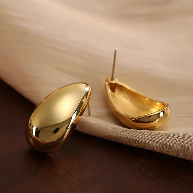 Teardrop Dangle Earrings – Smooth Gold-Plated Metal, Lightweight & Trendy