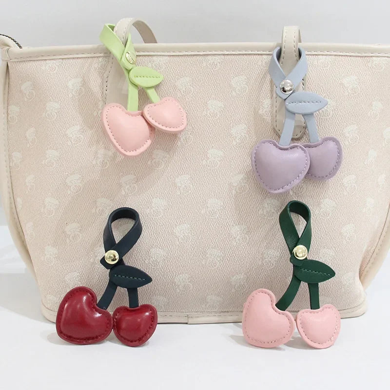 Porte-Clés Femme en Cuir – Pendentif Cerise Exquis, Décoration de Sac À Main