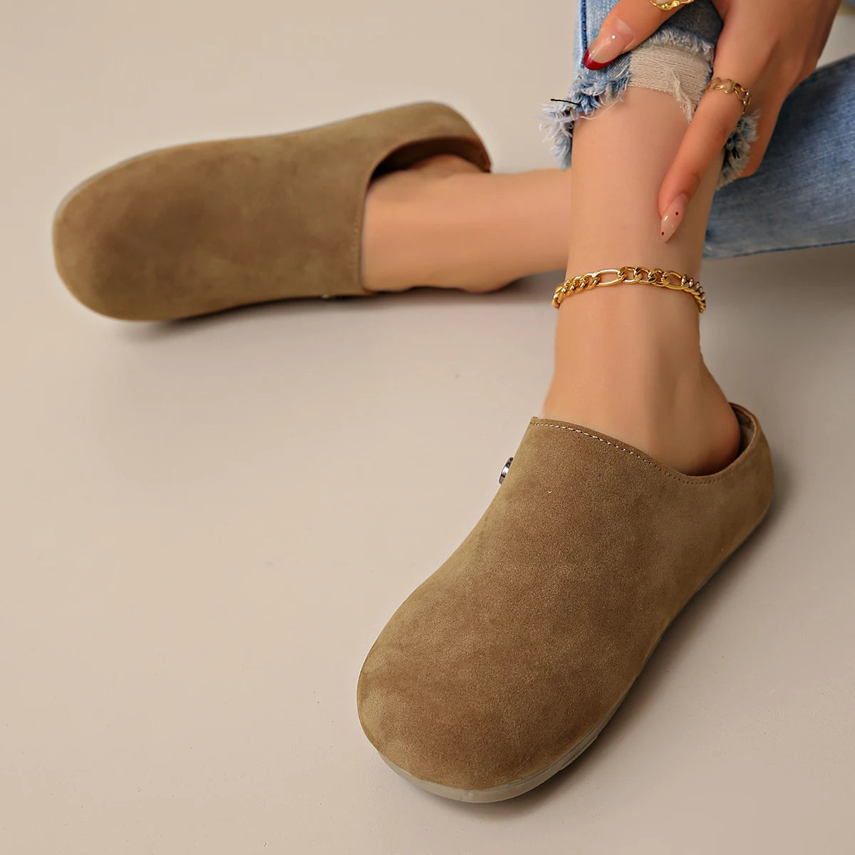 Mules Femme Plates – Bout Fermé Confortable, Style Fashion Quotidien
