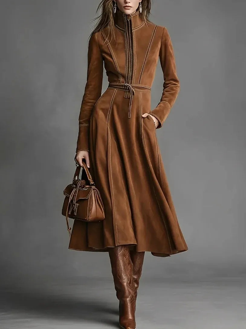 Robe midi en effet suédé, zippée et ceinturée