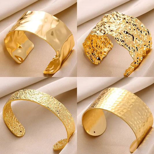 Bracelet Jonc Classique Texturé – Acier Inoxydable Doré, Ouvert, Pour Femme