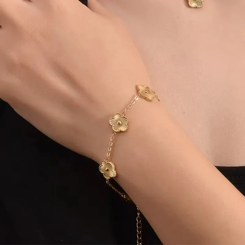 Bracelet Trèfle Porte-Bonheur – Acier Inoxydable Plaqué Or 18K, Ajustable, Multicolore, Pour Femme
