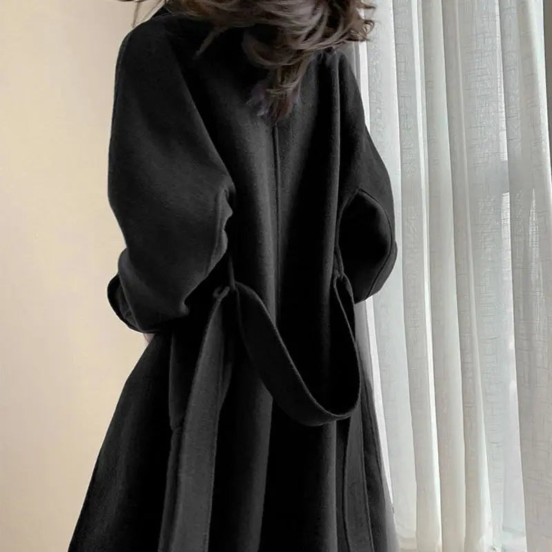 Manteau Long Ceinturé à Col Tailleur