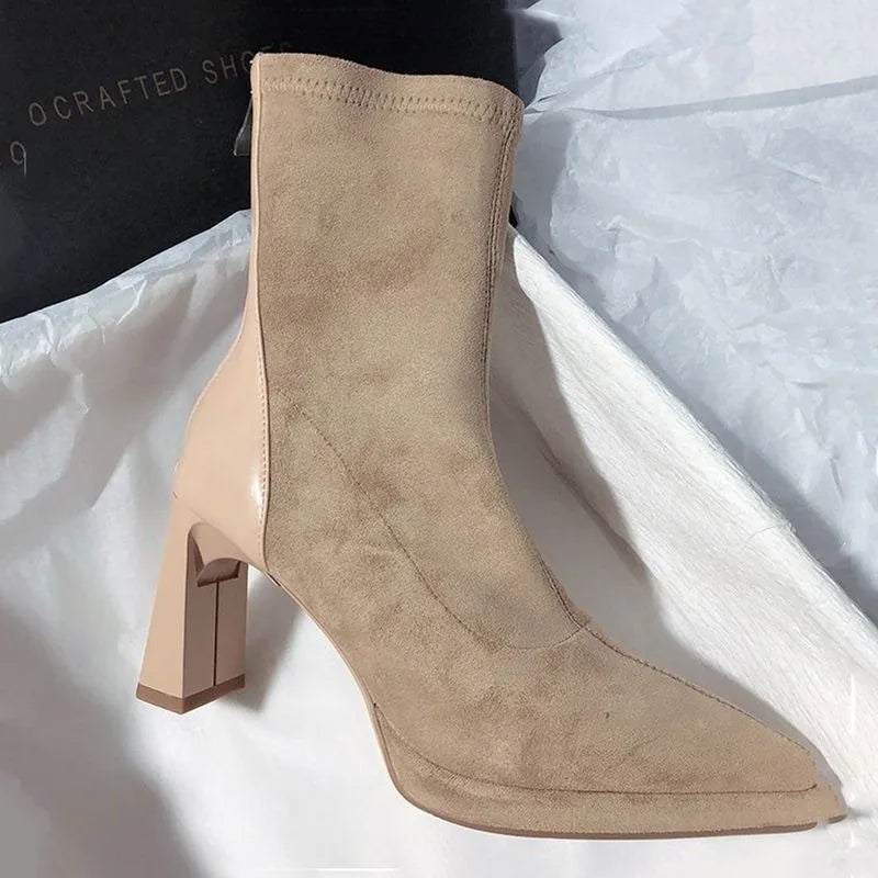 Bottines à Bout Pointu et Talon Bloc