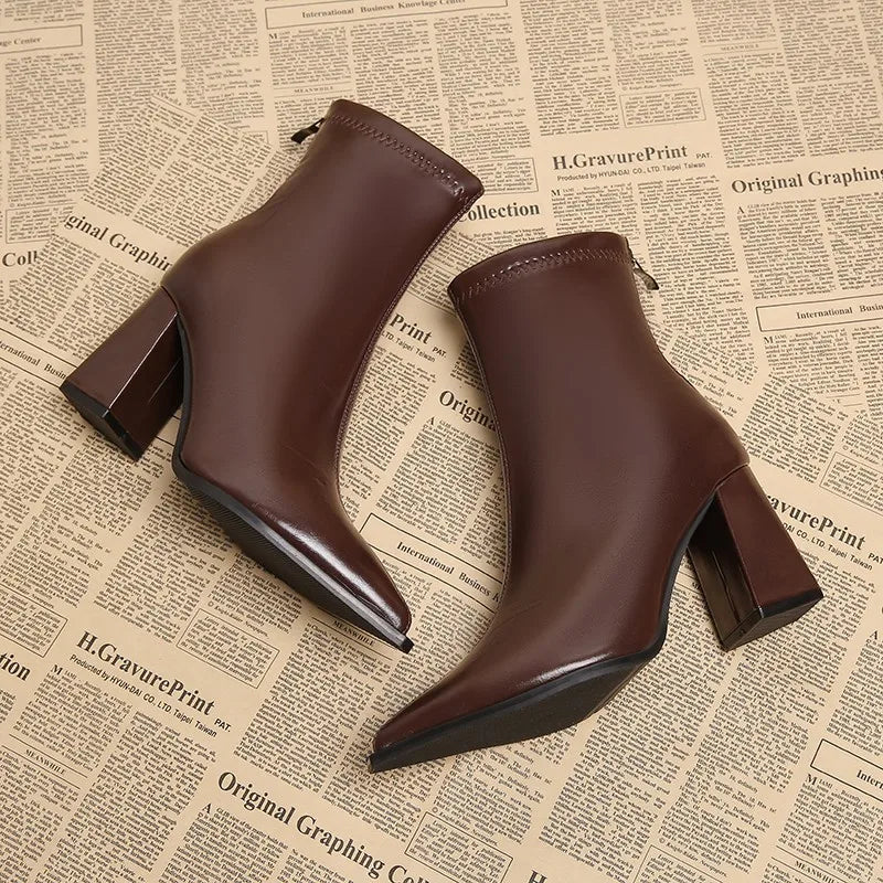 Bottines à Bout Pointu et Talon Bloc