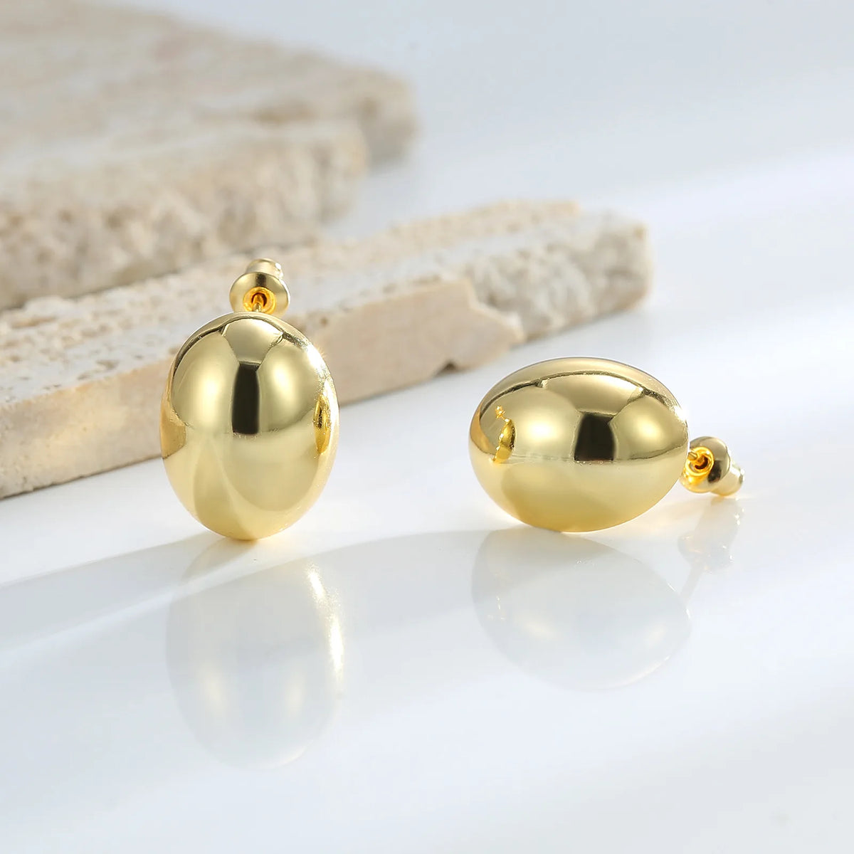 Teardrop Dangle Earrings – Smooth Gold-Plated Metal, Lightweight & Trendy