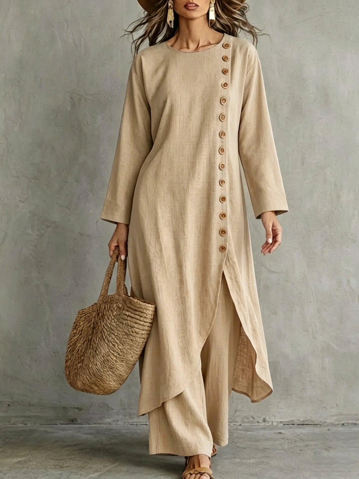 Ensemble pantalon avec tunique asymétrique à boutons décoratifs